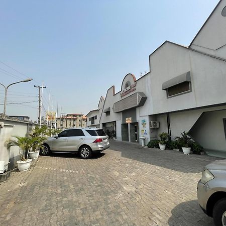 Presken Hotel Икея Экстерьер фото