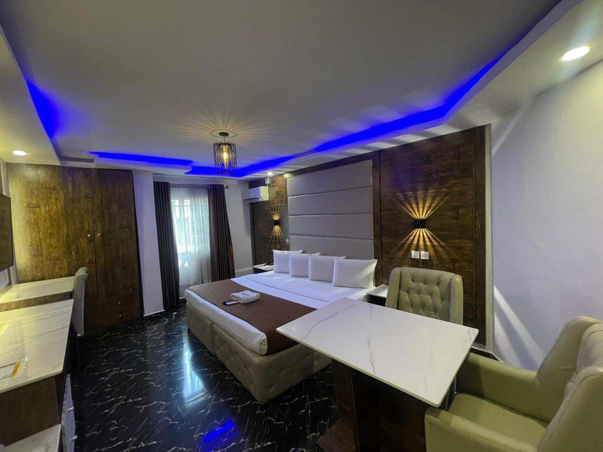 Presken Hotel Икея Экстерьер фото