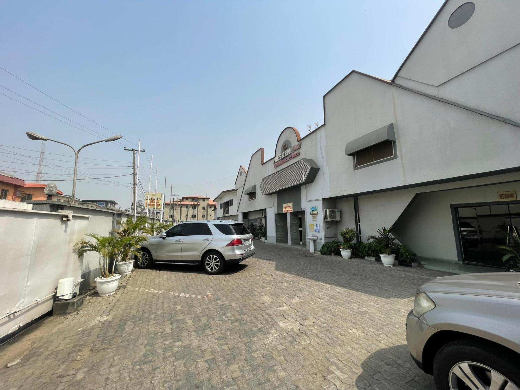 Presken Hotel Икея Экстерьер фото